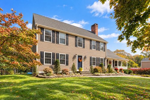 173 Metcalf Rd, North Attleboro, MA, 02760-2118 | Card Image