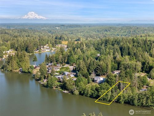 1710 Se Crescent Dr, Shelton, WA, 98584-8669 | Card Image