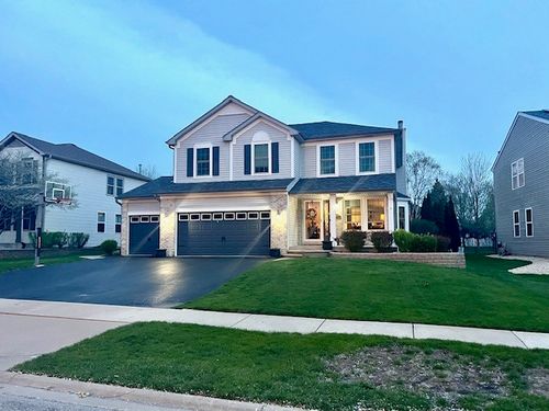 1002 Butterfield Cir E, Shorewood, IL, 60404-8144 | Card Image