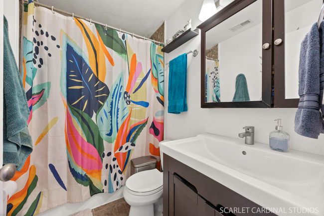 APT-62C - 1404 S Fairfield Ave, Condo with 2 bedrooms, 1 bathrooms and 1 parking in Lombard IL | Image 9