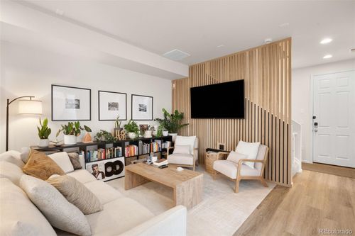 4135 Fultondale St, Aurora, CO, 80019-2412 | Card Image