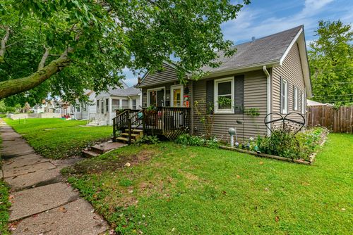 321 S Thornwood Avenue, Davenport, IA, 52802 | Card Image