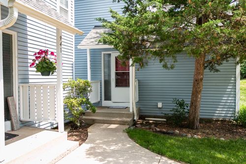939 Chase Ct, Gurnee, IL, 60031-3170 | Card Image