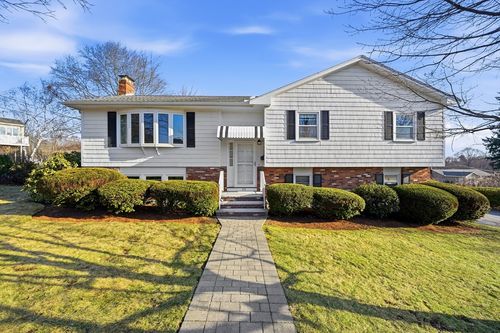 79 W Park Dr, Wakefield, MA, 01880-2641 | Card Image