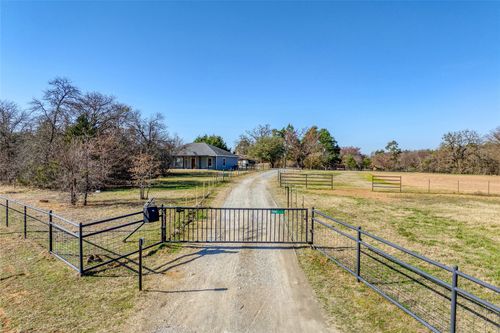 9401 Fm 678, Gainesville, TX, 76240-7191 | Card Image