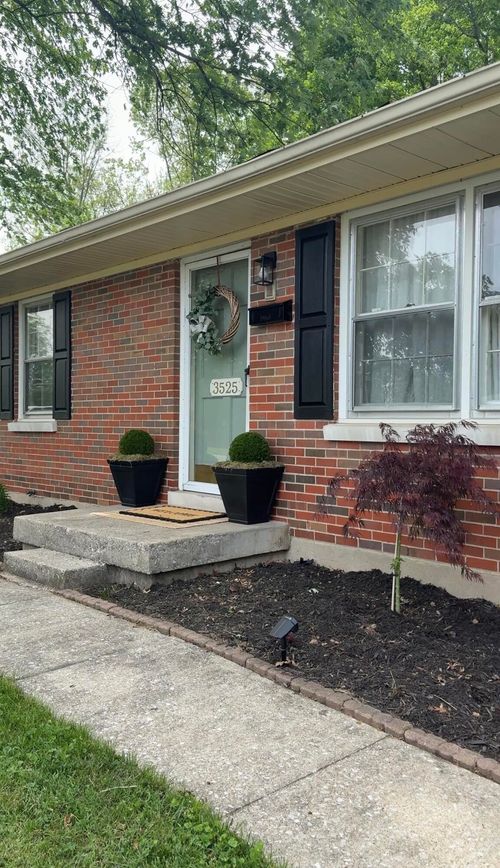 3525 Rocky Hill Ter, Lexington, KY, 40517-1422 | Card Image