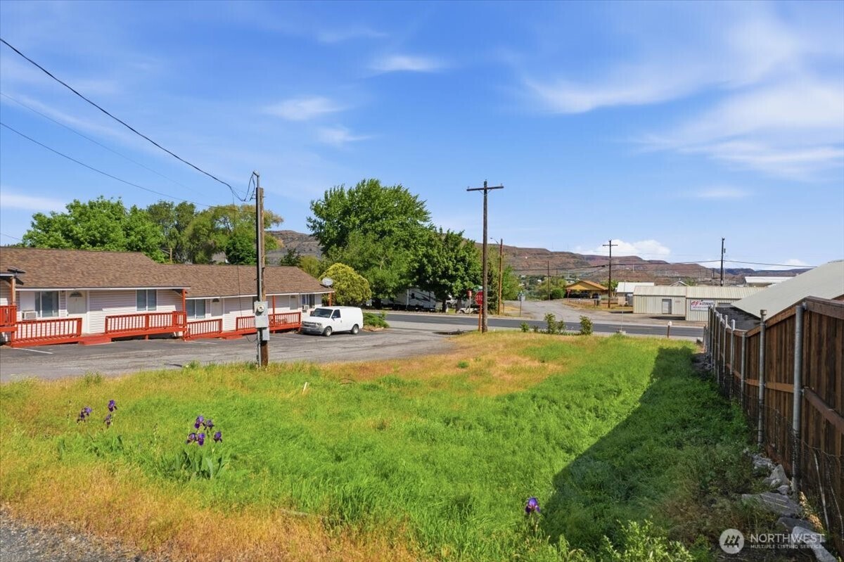 Land in Grand Coulee 3
