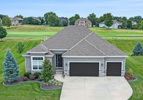 4417 N 142nd St, Basehor, KS, 66007-8206 | Card Image