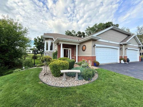 2950 Timber Ln, Janesville, WI, 53548-7500 | Card Image