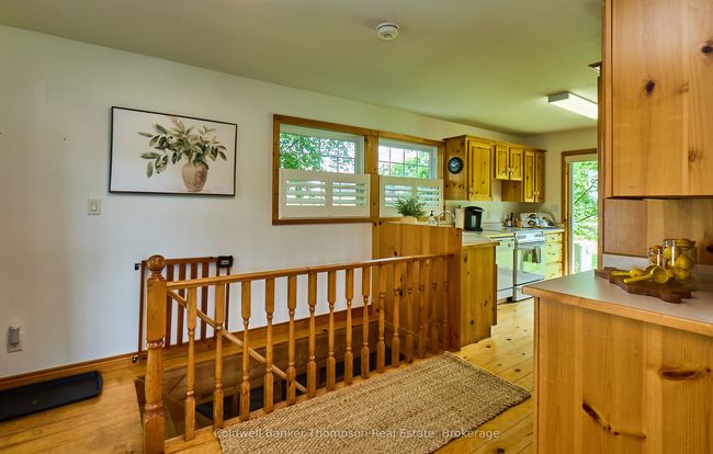 2148 Stisted Rd S, House other with 3 bedrooms, 2 bathrooms and 6 parking in Sprucedale ON | Image 10
