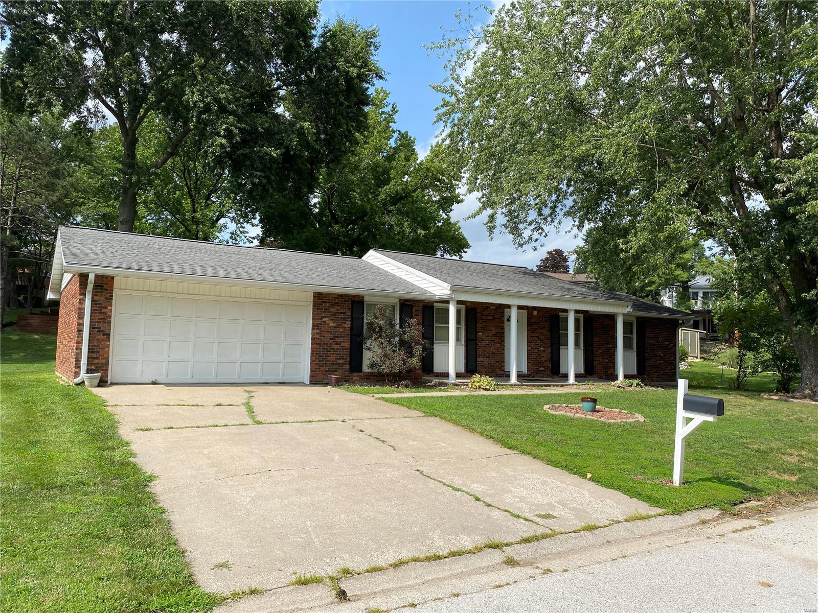 Satellite Dr, Hannibal, MO 63401