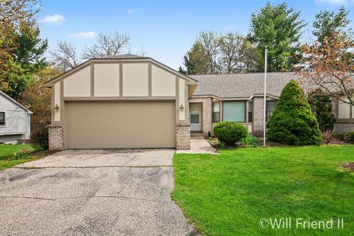 15 Skyline Circle Nw, Grand Rapids, MI, 49504 | Card Image