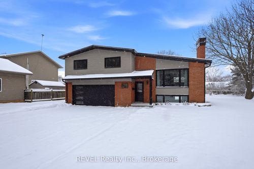 1097 S Pelham Rd, Pelham, ON, L3C3E4 | Card Image