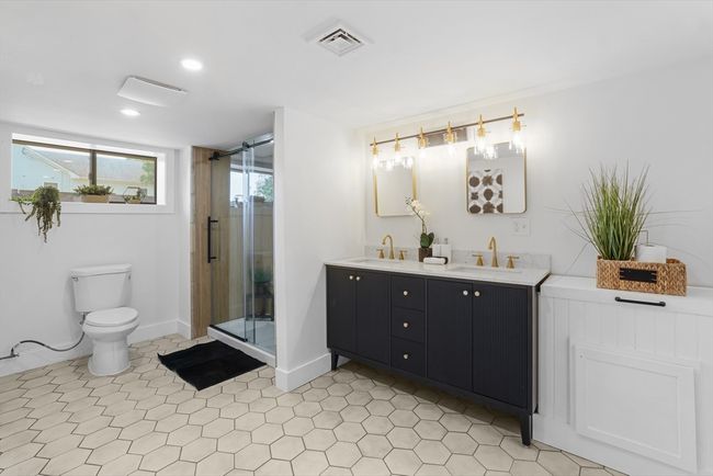 22 Swan St, House other with 3 bedrooms, 1 bathrooms and 8 parking in Fall River MA | Image 20