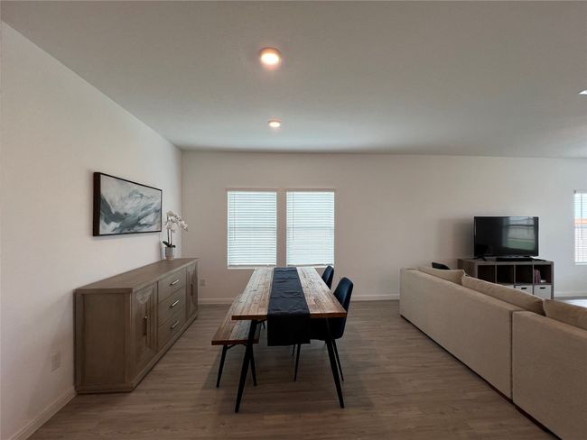 9138 Honey Mesquite, House other with 3 bedrooms, 2 bathrooms and 4 parking in Seguin TX | Image 5