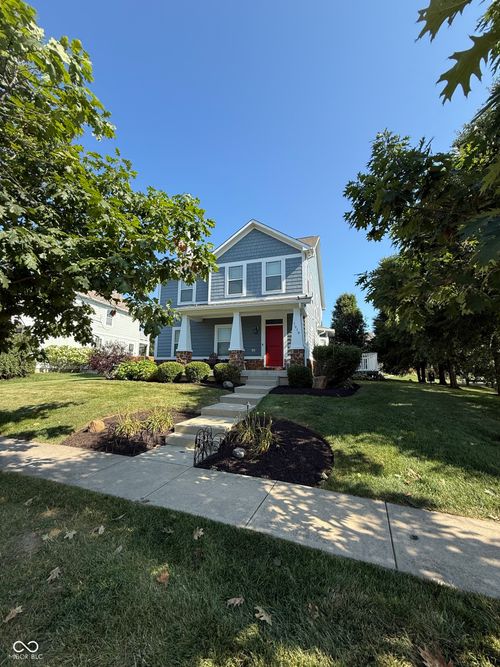 7618 Bishops Grn, Zionsville, IN, 46077-8561 | Card Image