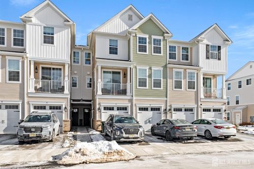 70 Depot Way, Green Brook, NJ, 08812-1378 | Card Image