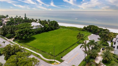 275 Gulf Shore Blvd N, Naples, FL, 34102-8449 | Card Image