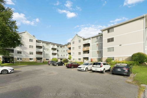 210-212 Viewmount Dr, Ottawa, ON, K2E7X2 | Card Image