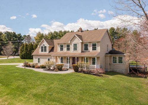 4 Memory Lane, Scarborough, ME, 04074 | Card Image