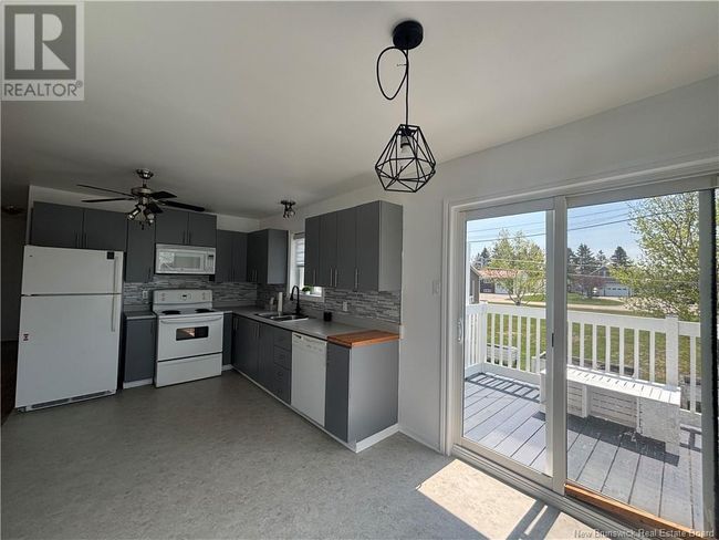 61 Rue Jérôme Comeau, House other with 4 bedrooms, 2 bathrooms and null parking in Petit Rocher NB | Image 12