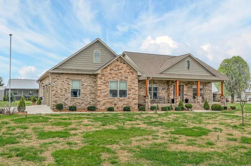 748 Brookemeade Dr, Sparta, TN, 38583 | Card Image