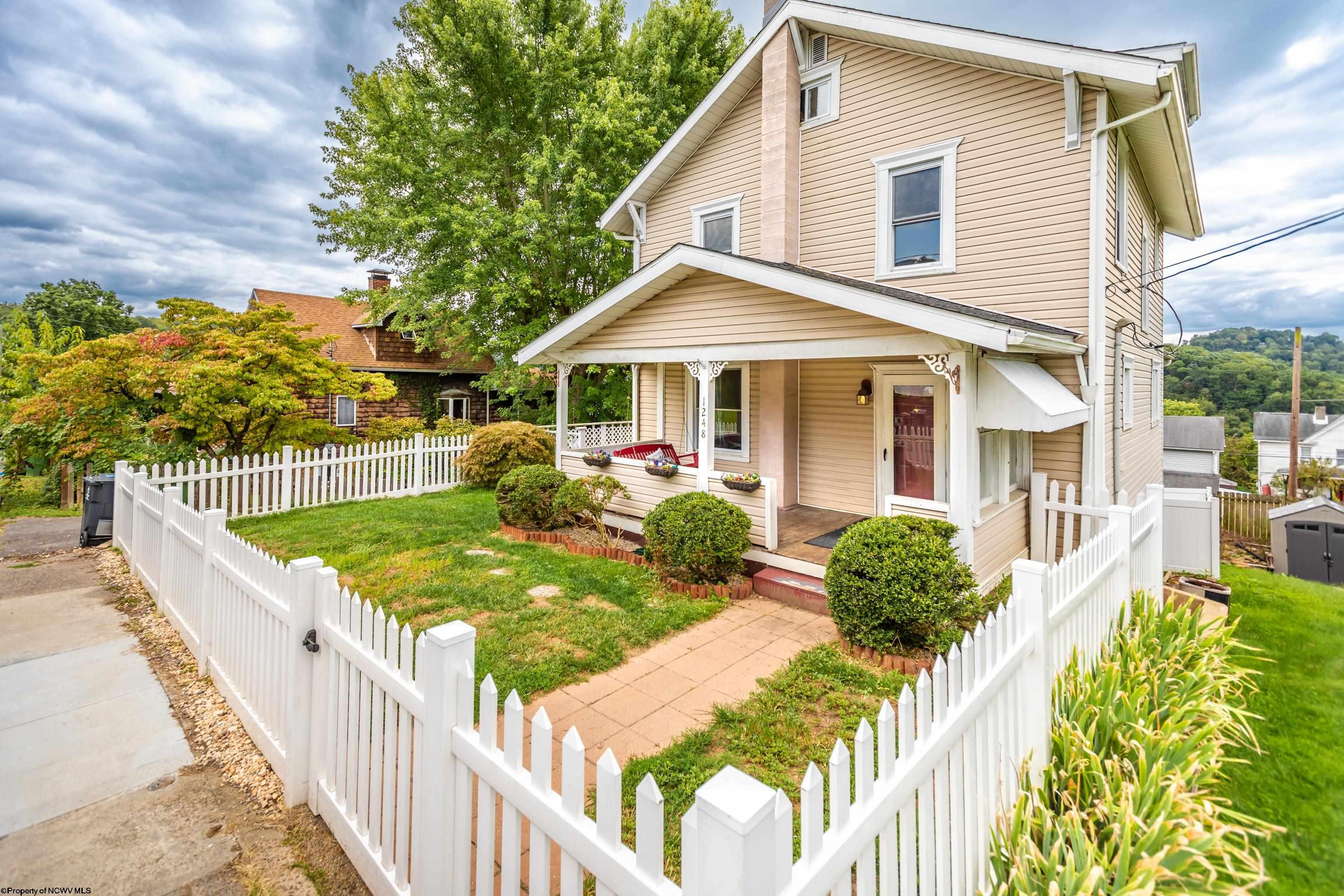 Carlisle Ave, Morgantown, WV 26505