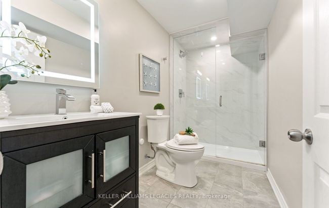 25 Velia Crt, House attached with 5 bedrooms, 4 bathrooms and 2 parking in Woodbridge ON | Image 37