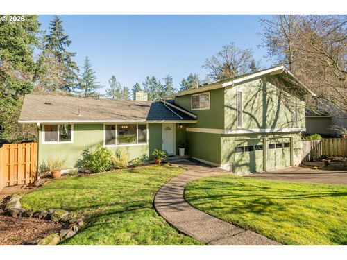 195 Coachman Dr, Eugene, OR, 97405-4811 | Card Image