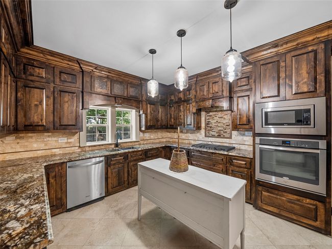 601 N Main St, House other with 3 bedrooms, 2 bathrooms and null parking in Leonard TX | Image 14