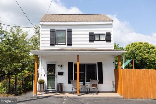 214 N Broad Mountain Ave, FRACKVILLE, PA, 17931-1405 | Card Image