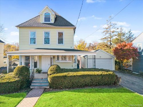 1224 Knickerbocker Ave, Mamaroneck, NY, 10543-1417 | Card Image