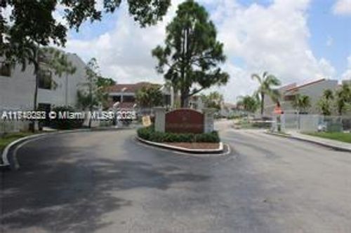 73-6532 Racquet Club Dr, Lauderhill, FL, 33319-1803 | Card Image