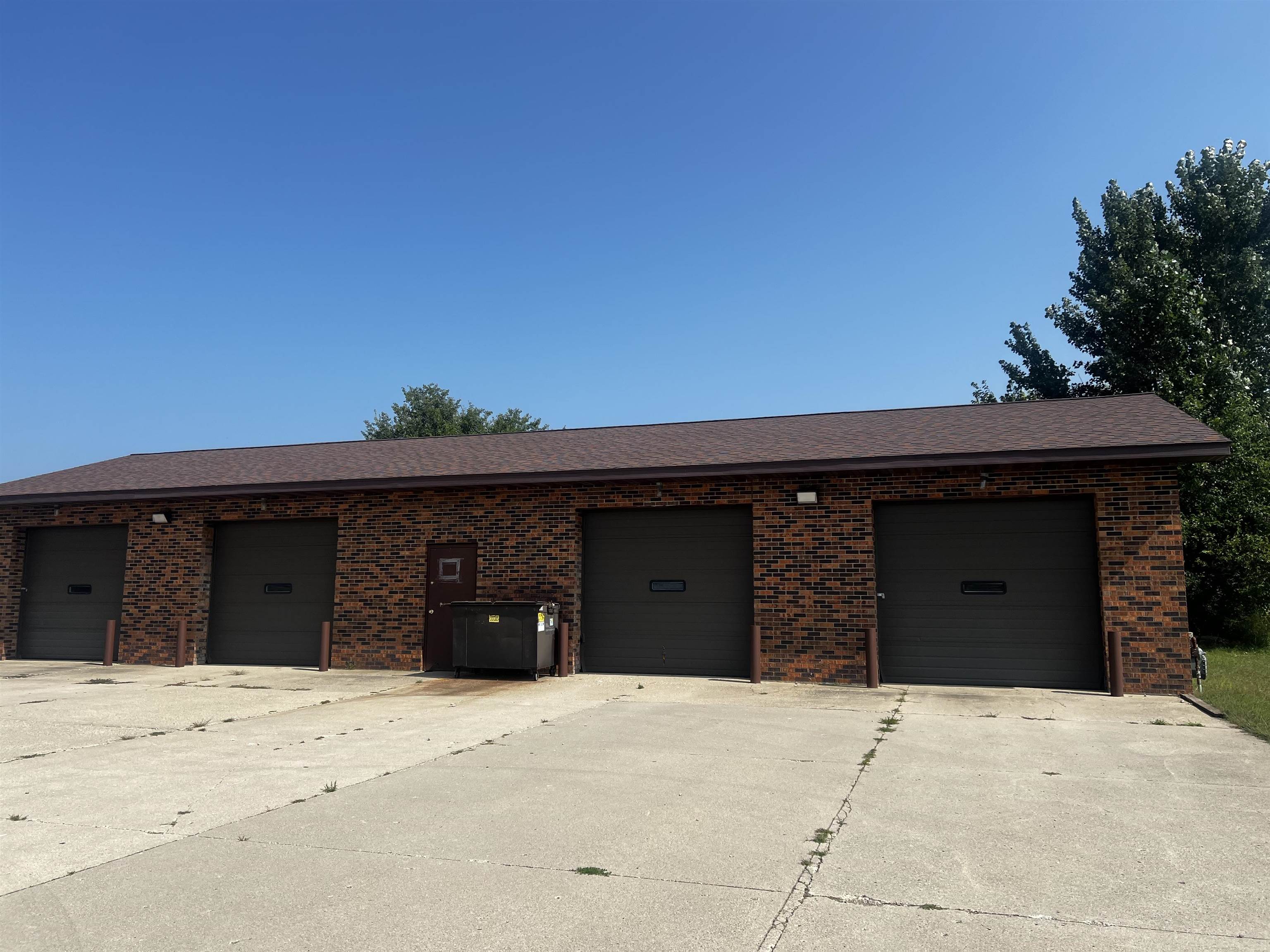 2015 Murray Rd, Estherville, IA 51334