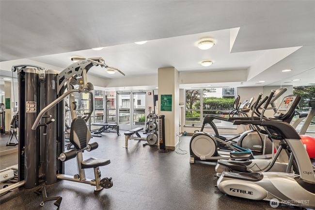 APT-205 - 2929 1 St Ave, Condo with 1 bedrooms, 1 bathrooms and 1 parking in Seattle WA | Image 37