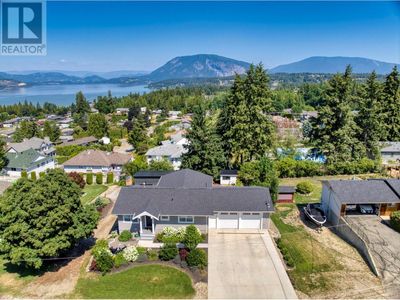 1841 2 Nd Ave Se, House other with 3 bedrooms, 2 bathrooms and 6 parking in Salmon Arm BC | Image 1