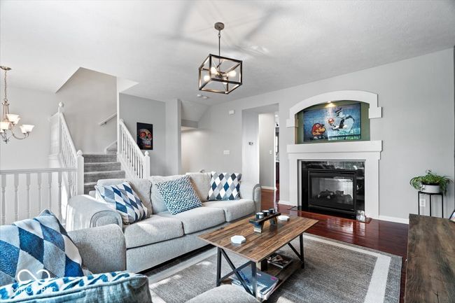 11509 Reagan Dr, Condo with 3 bedrooms, 4 bathrooms and null parking in Fishers IN | Image 4