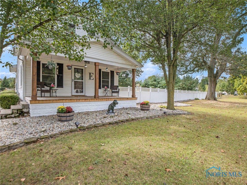 Hill Ave, Holland, OH 43528
