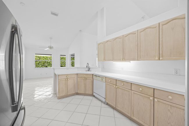 1040 Egret Circle Circle N, House other with 3 bedrooms, 2 bathrooms and null parking in Jupiter FL | Image 12