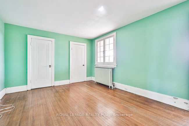 225 Glenrose Ave, House other with 4 bedrooms, 3 bathrooms and 4 parking in Toronto ON | Image 19