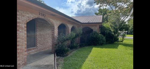 2285 Harkness Ct, Biloxi, MS, 39532-3126 | Card Image