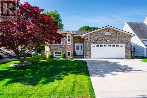 47 Mckee Rd, Wallaceburg, ON, N8A4P9 | Card Image
