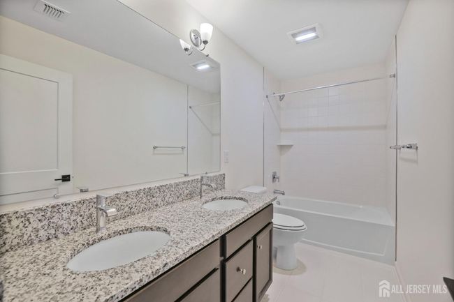 45 E Verbena Lane, House other with 3 bedrooms, 3 bathrooms and null parking in Old Bridge NJ | Image 24