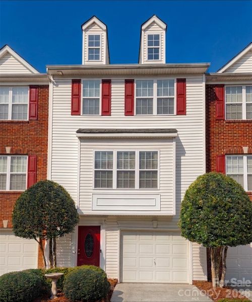104 Rock Ridge Ln, Mount Holly, NC, 28120-1989 | Card Image