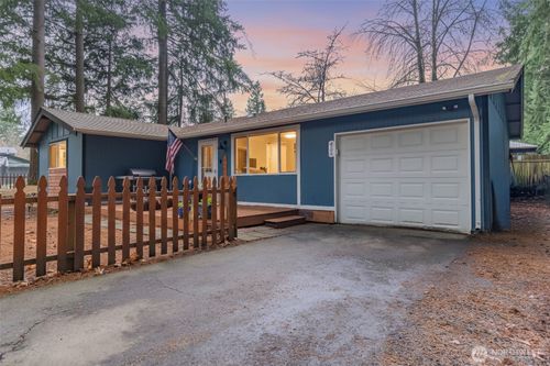 453 Sw View Dr, Port Orchard, WA, 98367-7252 | Card Image