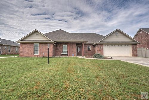 172 W Starlite Dr, Texarkana, TX, 75501-9216 | Card Image