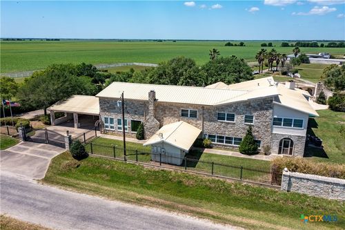 324 County Road 319, Edna, TX, 77957-4804 | Card Image