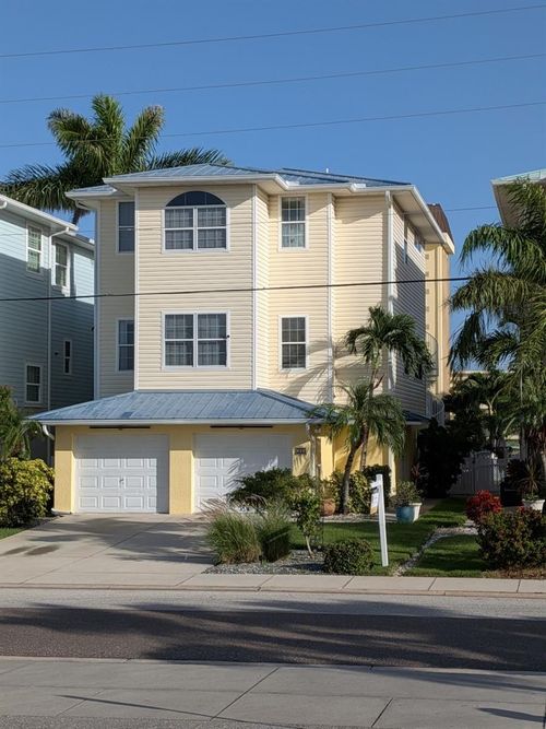668 American Legion Dr, Madeira Beach, FL, 33708-2819 | Card Image