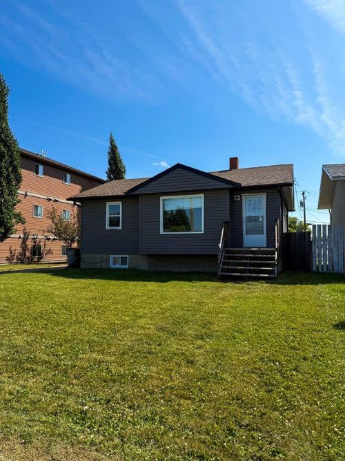 5303 47 Street, Whitecourt, AB, T7S1A5 | Card Image
