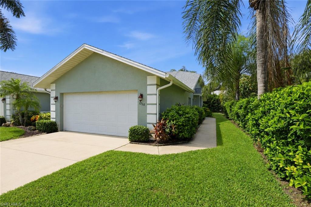 Residential in NAPLES 3